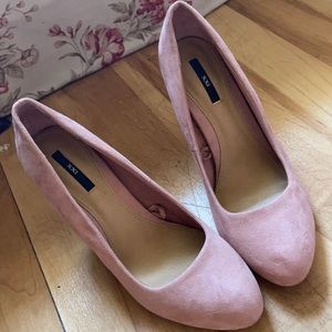 Suede pink heels.